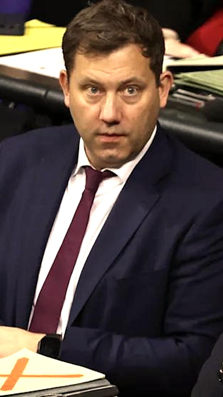 Рекордное падение поддержки правительства Мерца в Германии