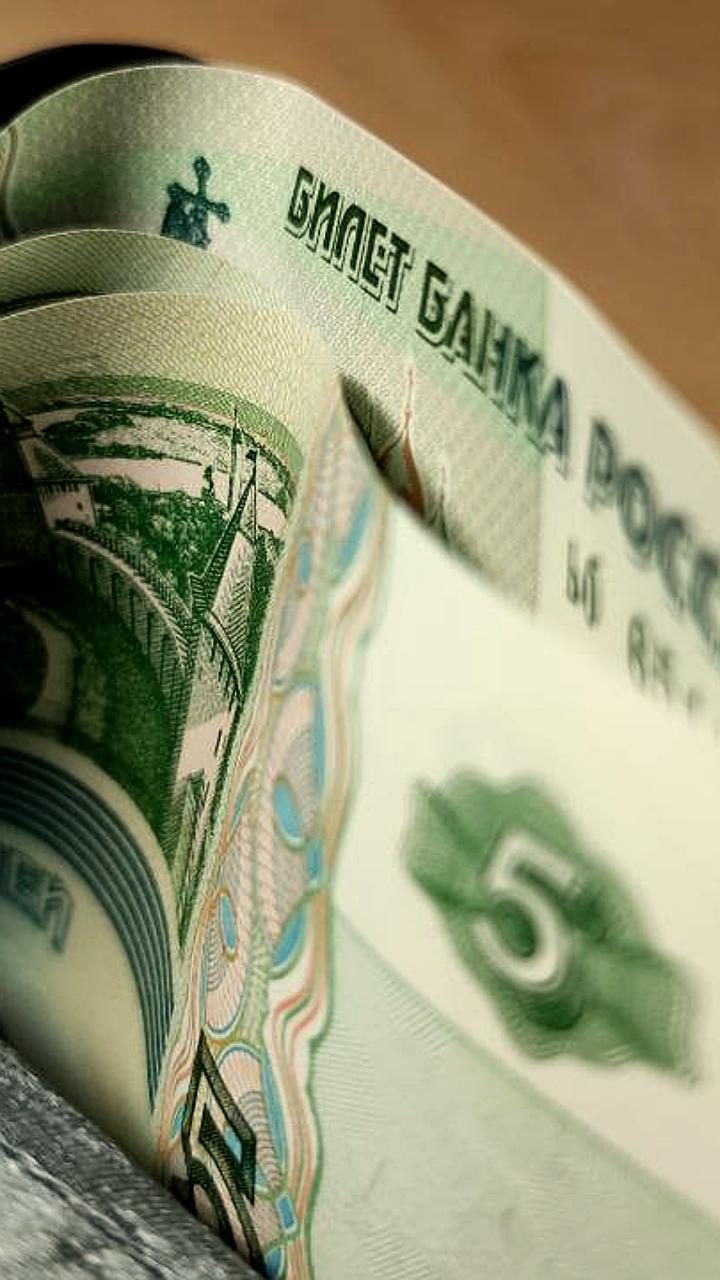 Средняя зарплата в Волгоградской и Орловской областях увеличилась в сентябре 2023 года