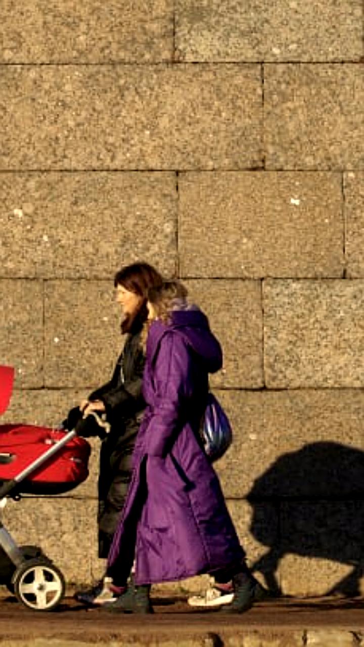 Правительство России поддержало законопроект об увольнении испытательного срока для женщин с детьми до трех лет