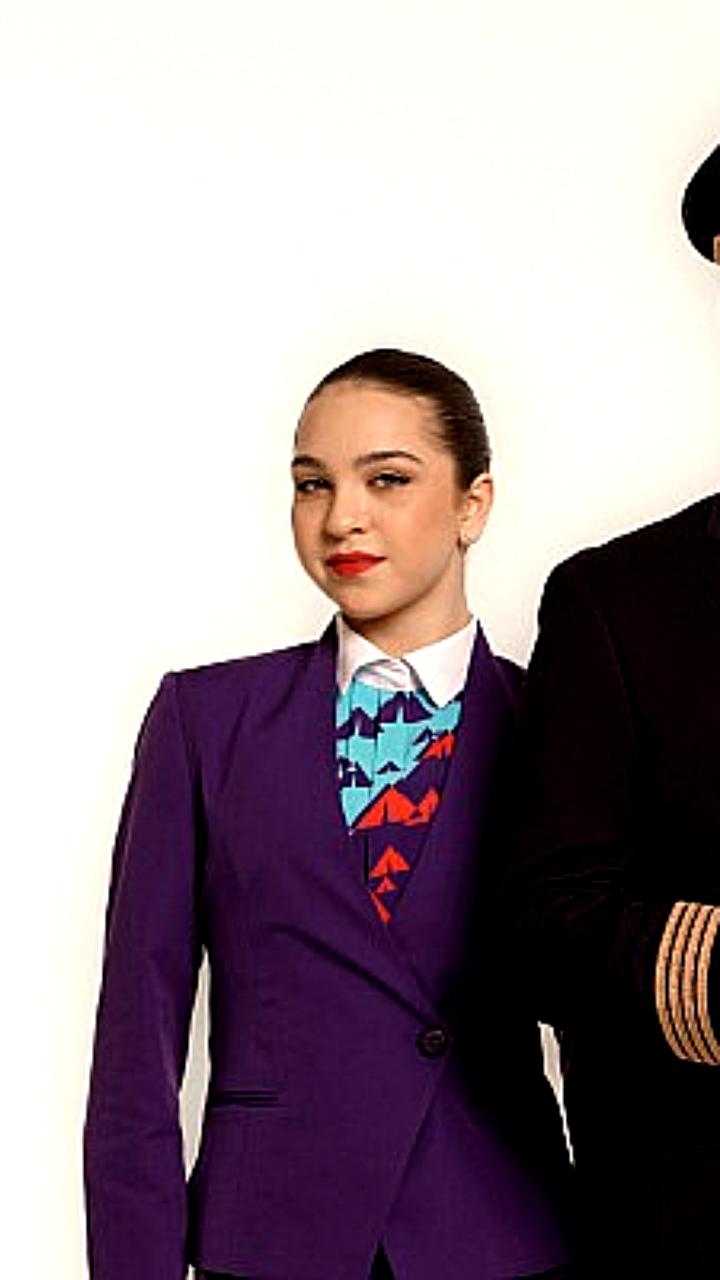 Росавиация поддерживает отказ от высоких каблуков для стюардесс