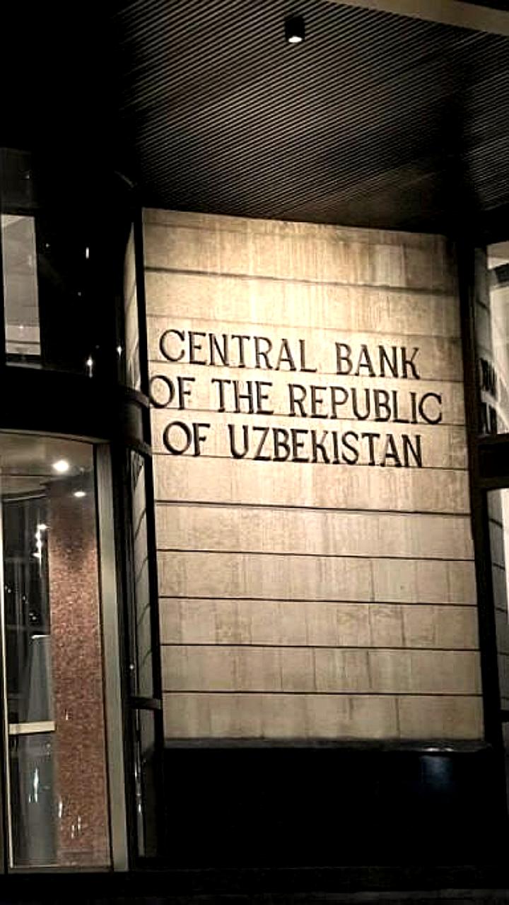 ЦБ приостановил P2P операции после несанкционированных списаний с карт через Humans