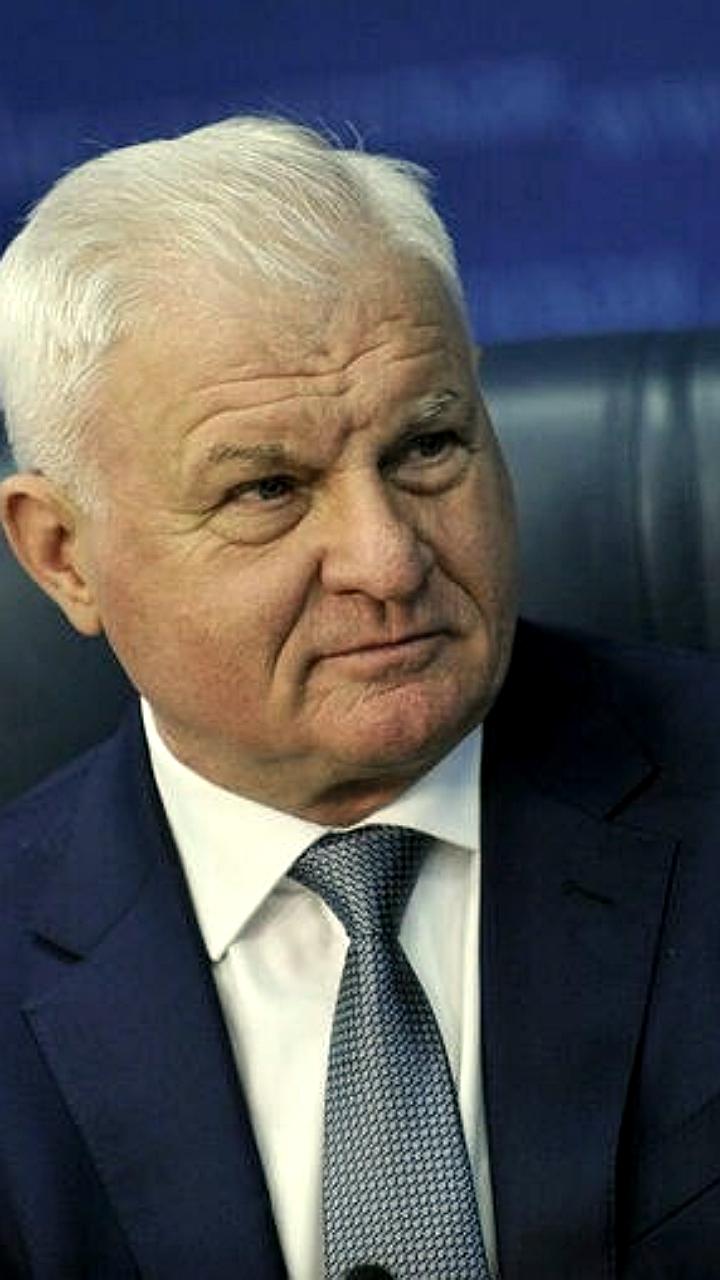 Госдума утвердила закон о срочном применении пестицидов с уведомлением пчеловодов