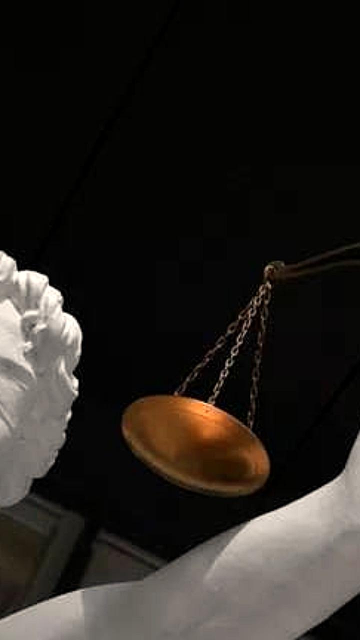 Бывшие следователи СКР осуждены за взятку в 7 млн рублей