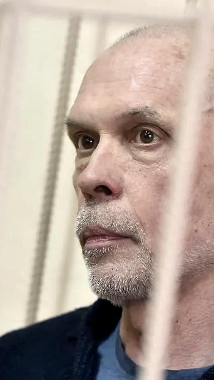 Суд изменил меру пресечения Андрею Перлову на домашний арест