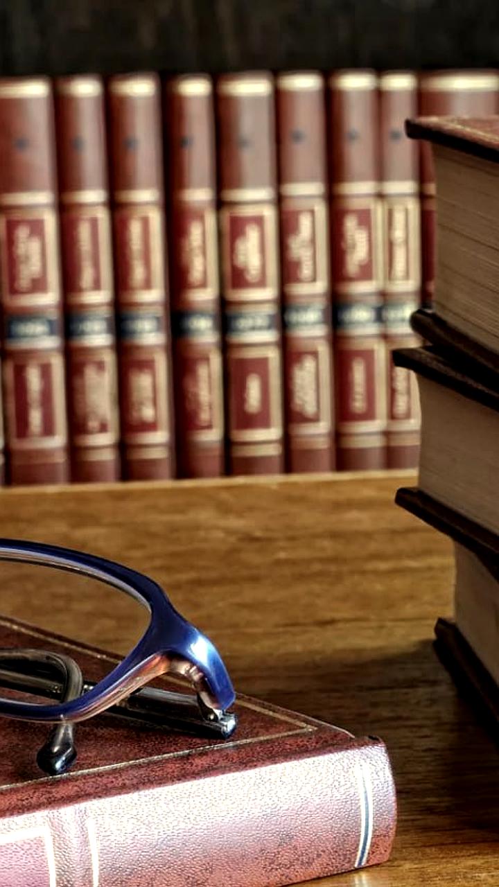 Словом 2025 года признано 'зумер', по версии Грамота.ру