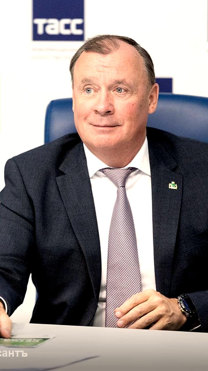 Мэр Екатеринбурга Алексей Орлов уволил шесть глав районов и готовится к выборам