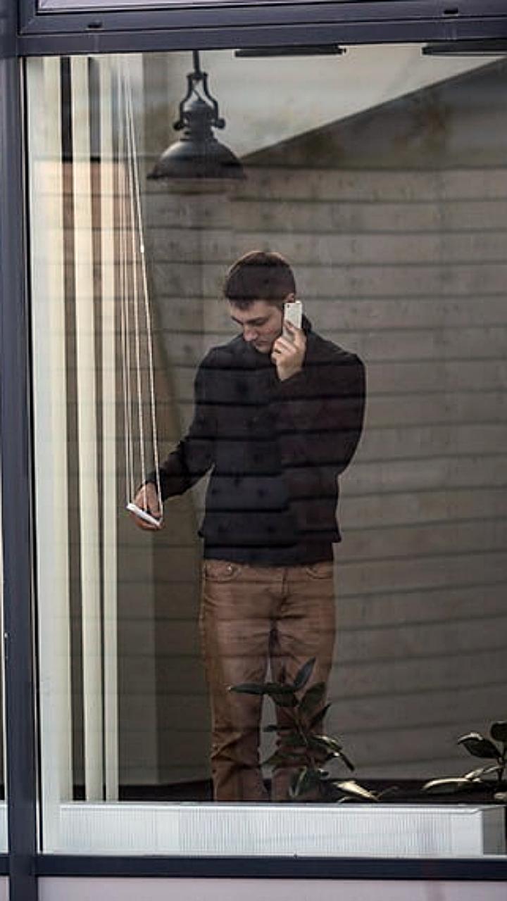 Спрос на офисную недвижимость в Москве сократился почти в два раза, по мнению эксперта