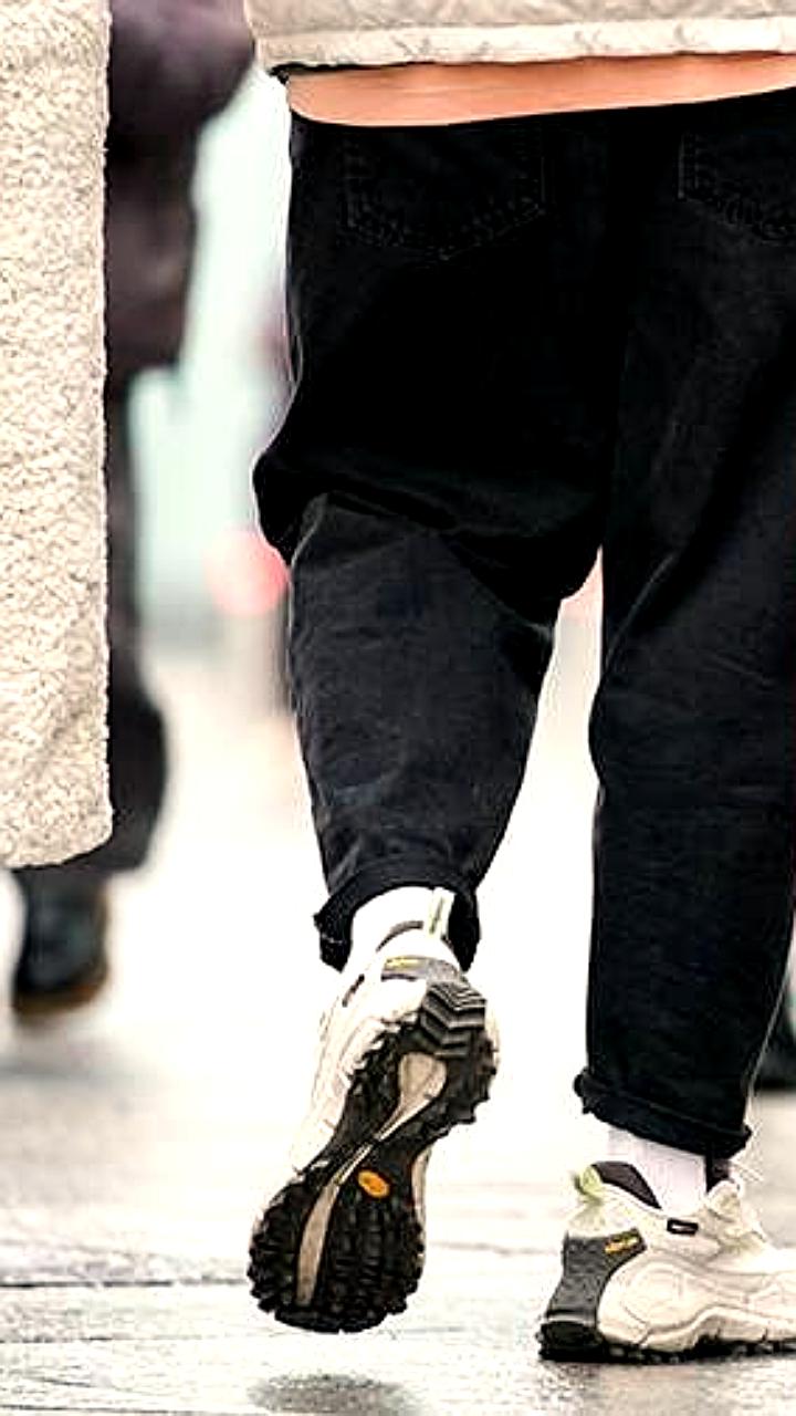 Россияне планируют тратить до 10 тысяч рублей на новогодние подарки