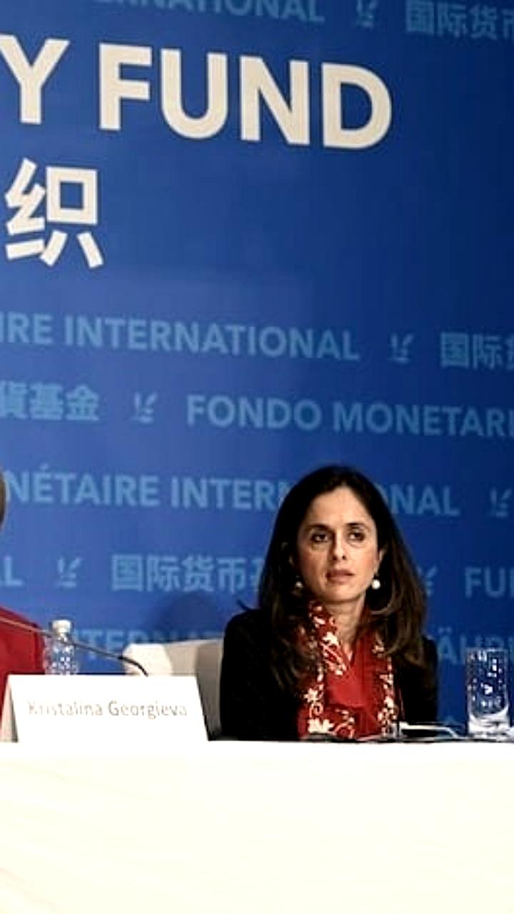 МВФ повышает прогноз роста экономики Китая и призывает молодежь к потреблению