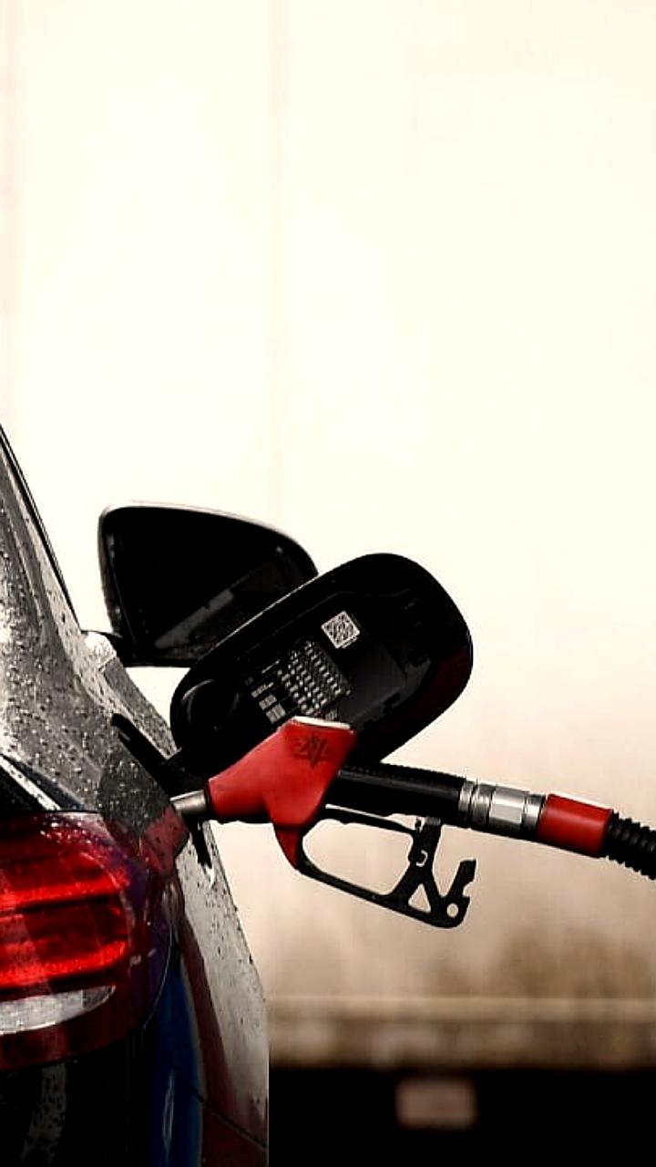 Россия рассматривает снятие ограничений на экспорт бензина и дизельного топлива