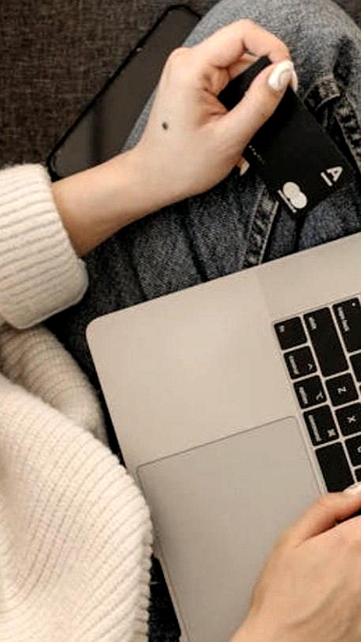 Снижение выпуска новых кредитных карт в ноябре на 16,3%