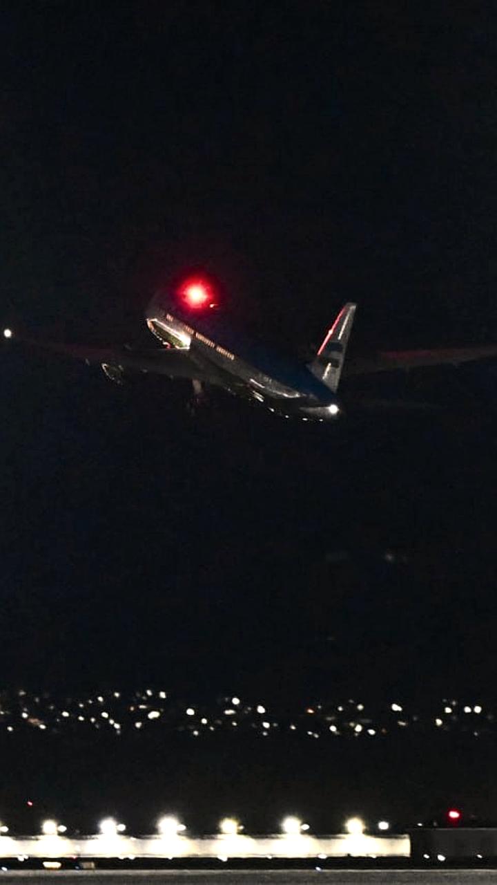 Шавкат Мирзиёев начинает рабочий визит в Туркменистан