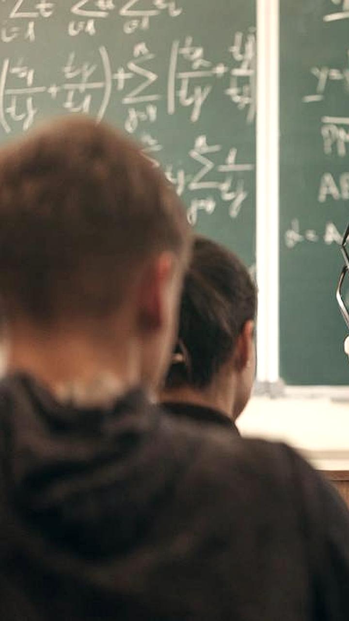 В Госдуме предложили обязательную отработку для выпускников педагогических вузов в кадетских училищах