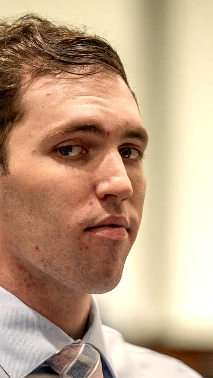 Тайлер Робинсон впервые предстал перед судом по делу об убийстве активиста Чарли Кирка