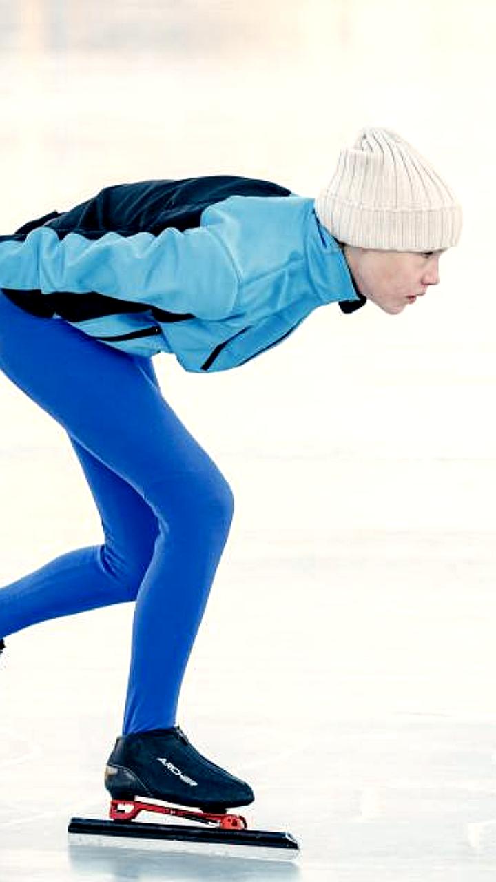 В Екатеринбурге открывается сезон катания на льду на катке 'Юность'