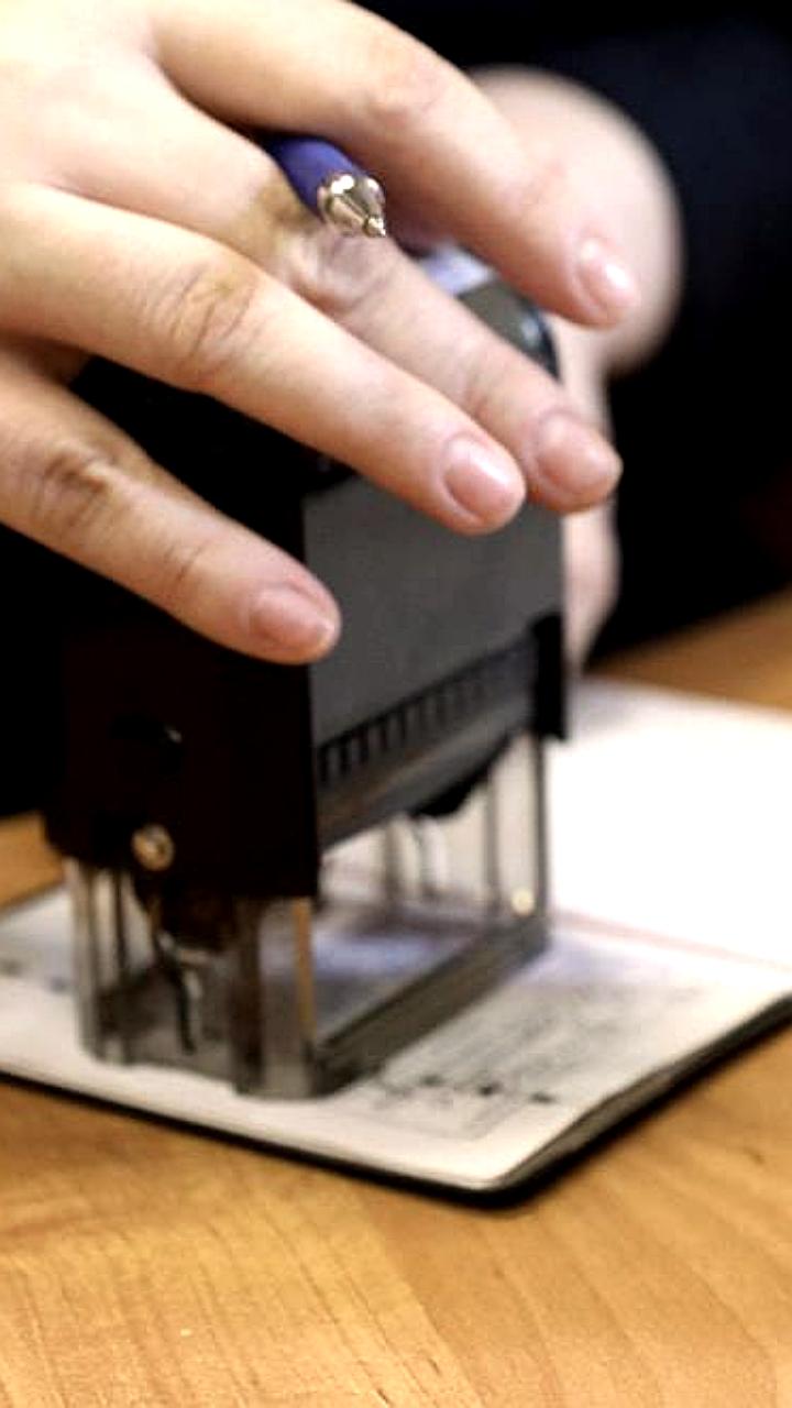 Проблема с загранпаспортами: 6000 документов хабаровчан признаны недействительными