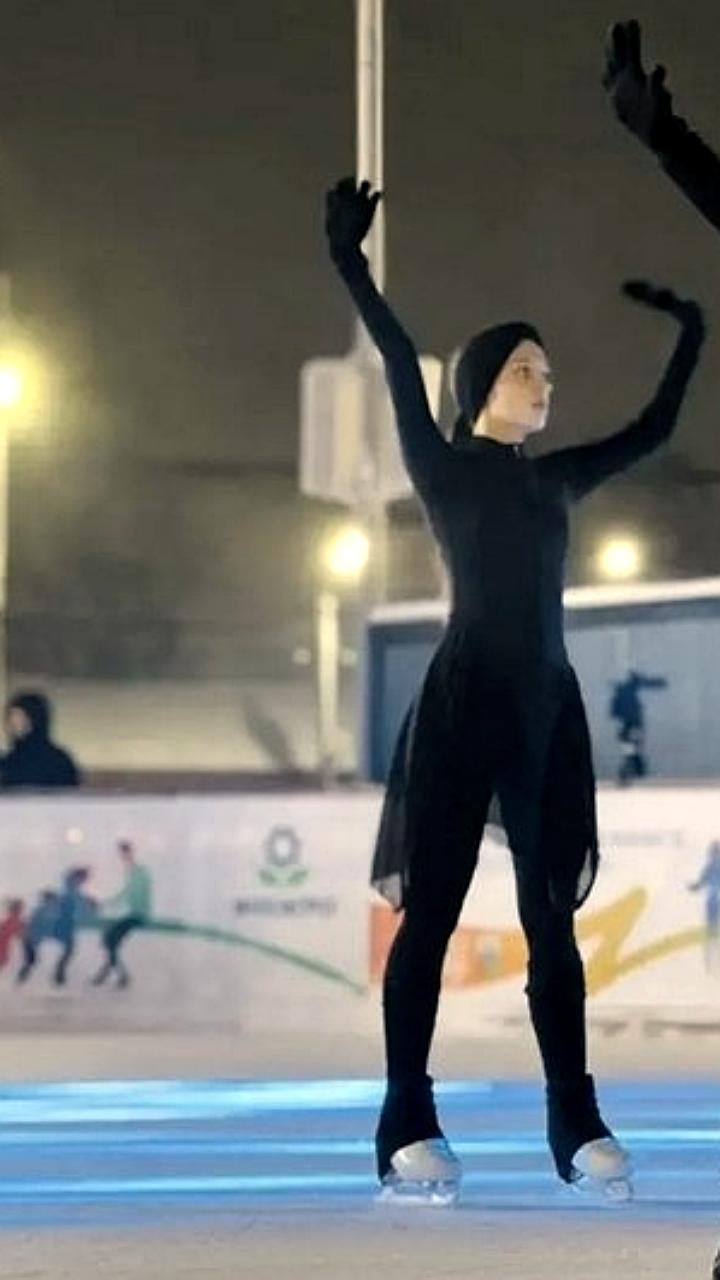 В Череповце открылся каток 'Зимняя сказка' на площади Химиков