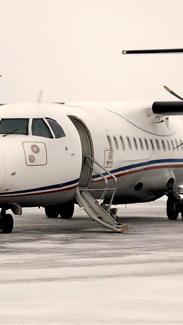 Увеличение пассажирских перевозок и новогоднее оформление в Дальневосточных аэропортах и вокзалах