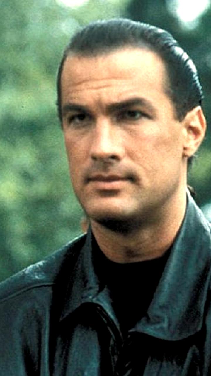 В 2026 году начнется производство трех фильмов с Стивеном Сигалом, съемки пройдут на Алтае