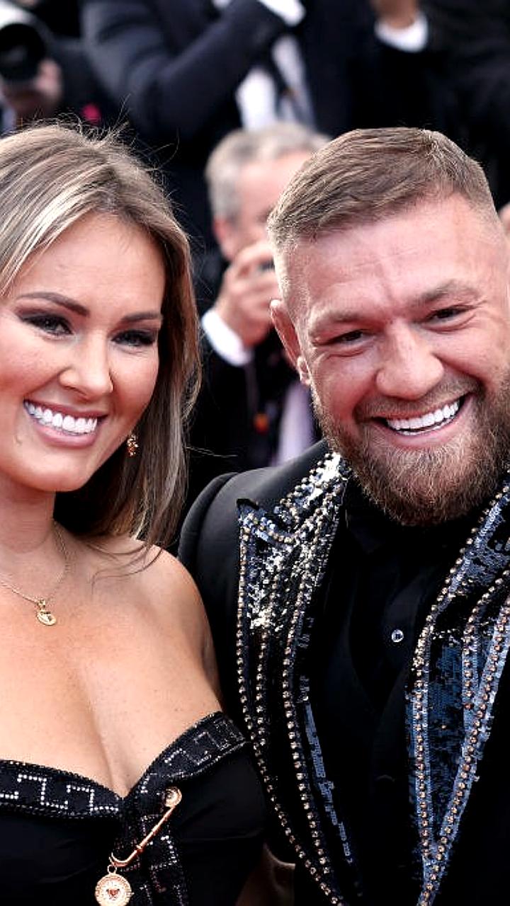 Конор Макгрегор женится на Ди Девлин в Ватикане