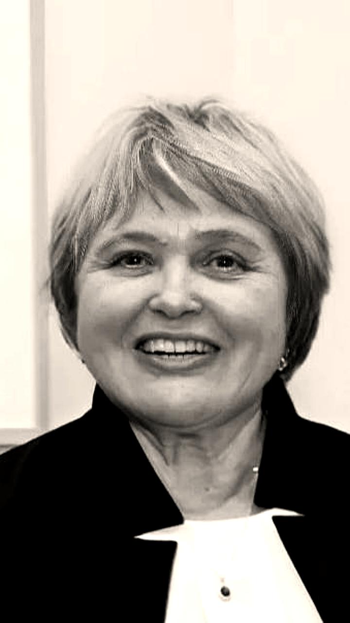 Скончалась Евгения Петрова, выдающийся искусствовед и куратор выставок