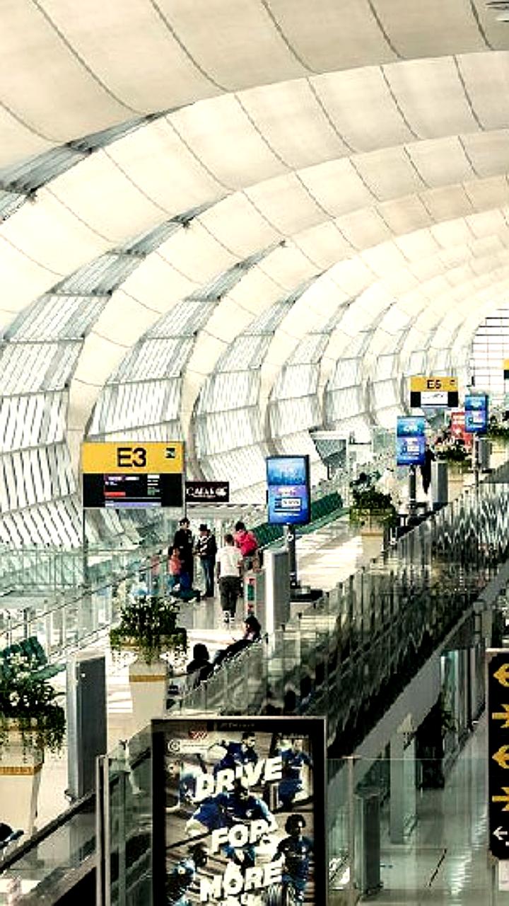 Таиланд усиливает контроль в аэропортах из-за конфликта с Камбоджей