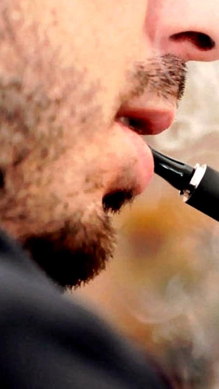 Запрет на электронные сигареты вводится в Таджикистане и Азербайджане