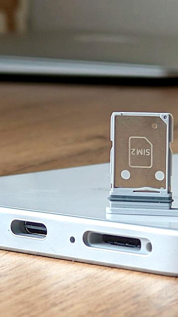 В России обсуждают переход банковских уведомлений в мессенджер MAX