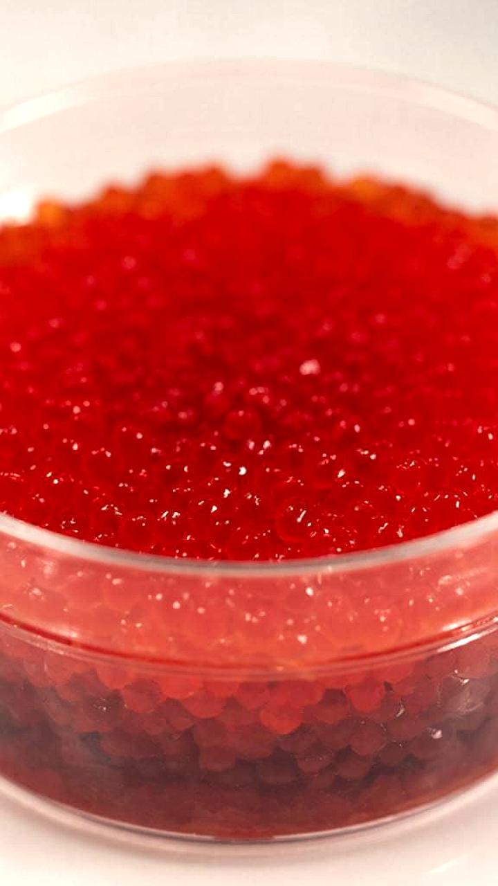 Россияне увеличили покупки красной икры до полкило на фоне снижения цен