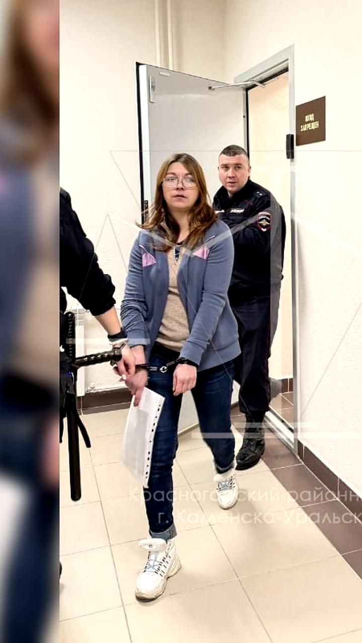 Судебные приговоры по делам о мошенничестве и краже в Коврове и Каменске-Уральском