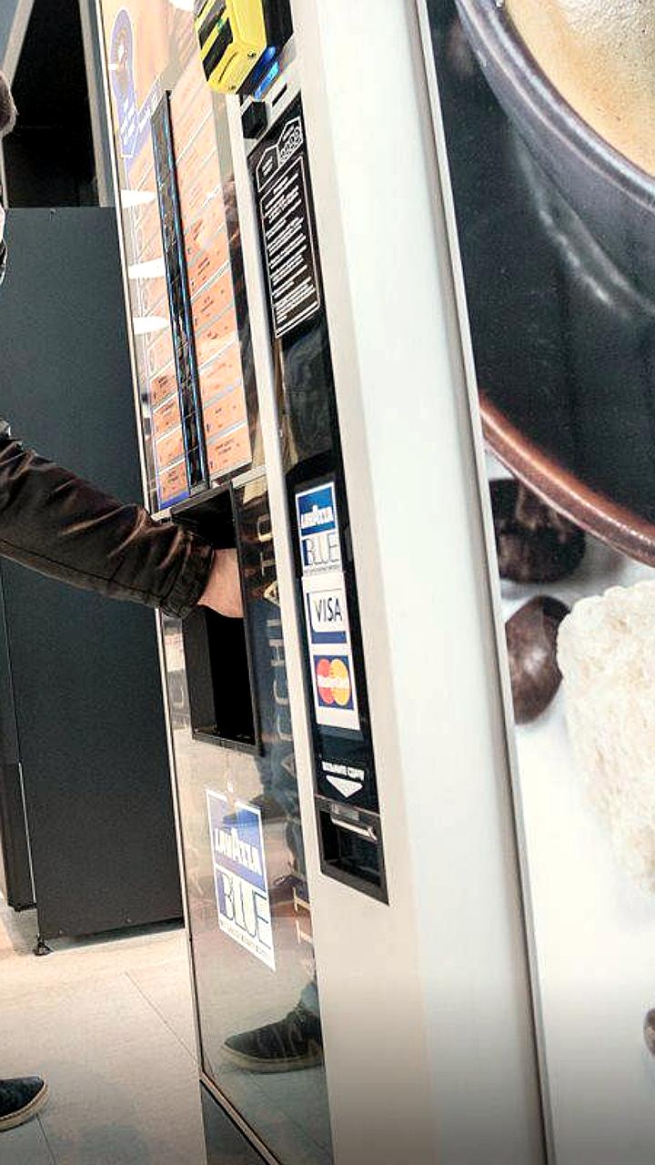 Uvenco запускает франшизу для автоматов минимаркетов и кофе корнеров