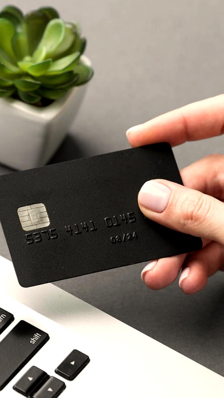 В Дагестане выпущено 4,5 млн платежных карт, рост на 14% за год