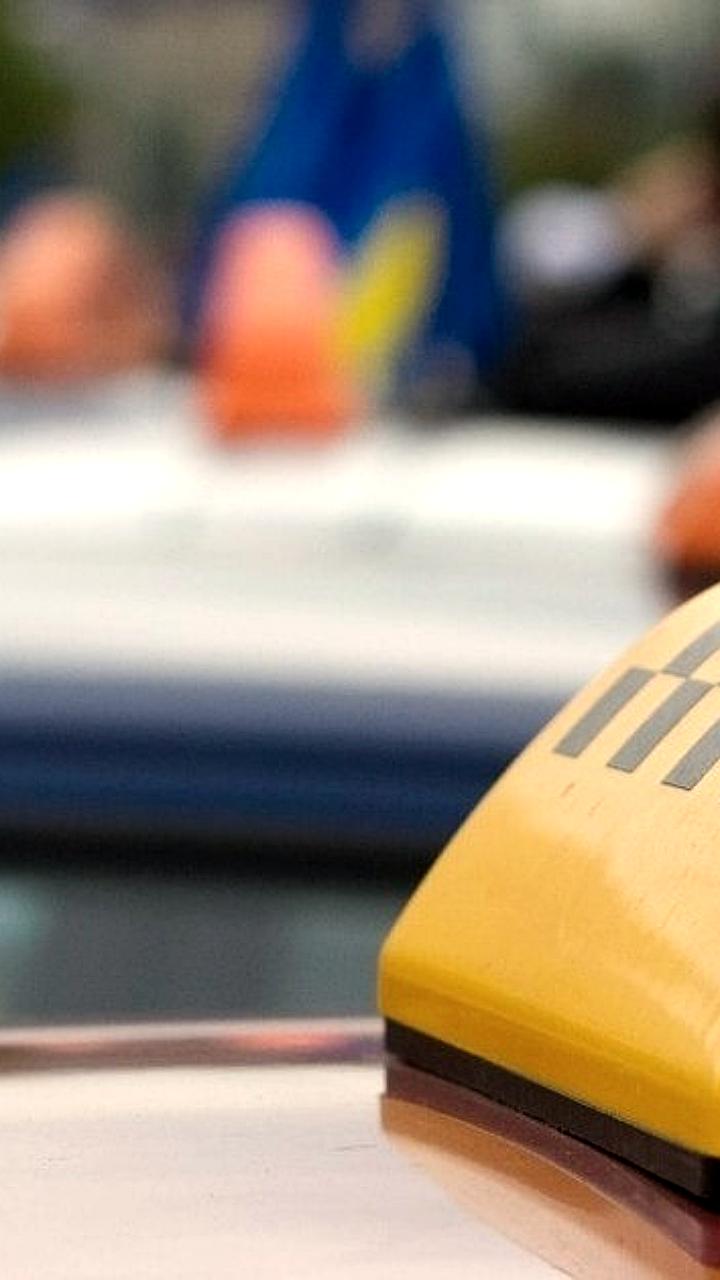 После ДТП в Калининграде предложено создать цифровой реестр мигрантов-таксистов