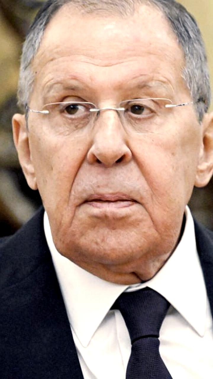 Россия сохраняет многовекторный подход в Арктической политике, заявил Сергей Лавров