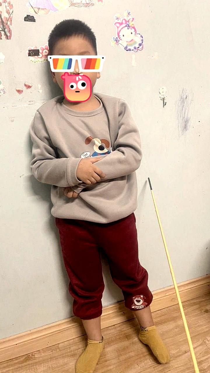 Во Вьетнаме мальчик повредил 50 SSD, причиняя ущерб в 4000 долларов