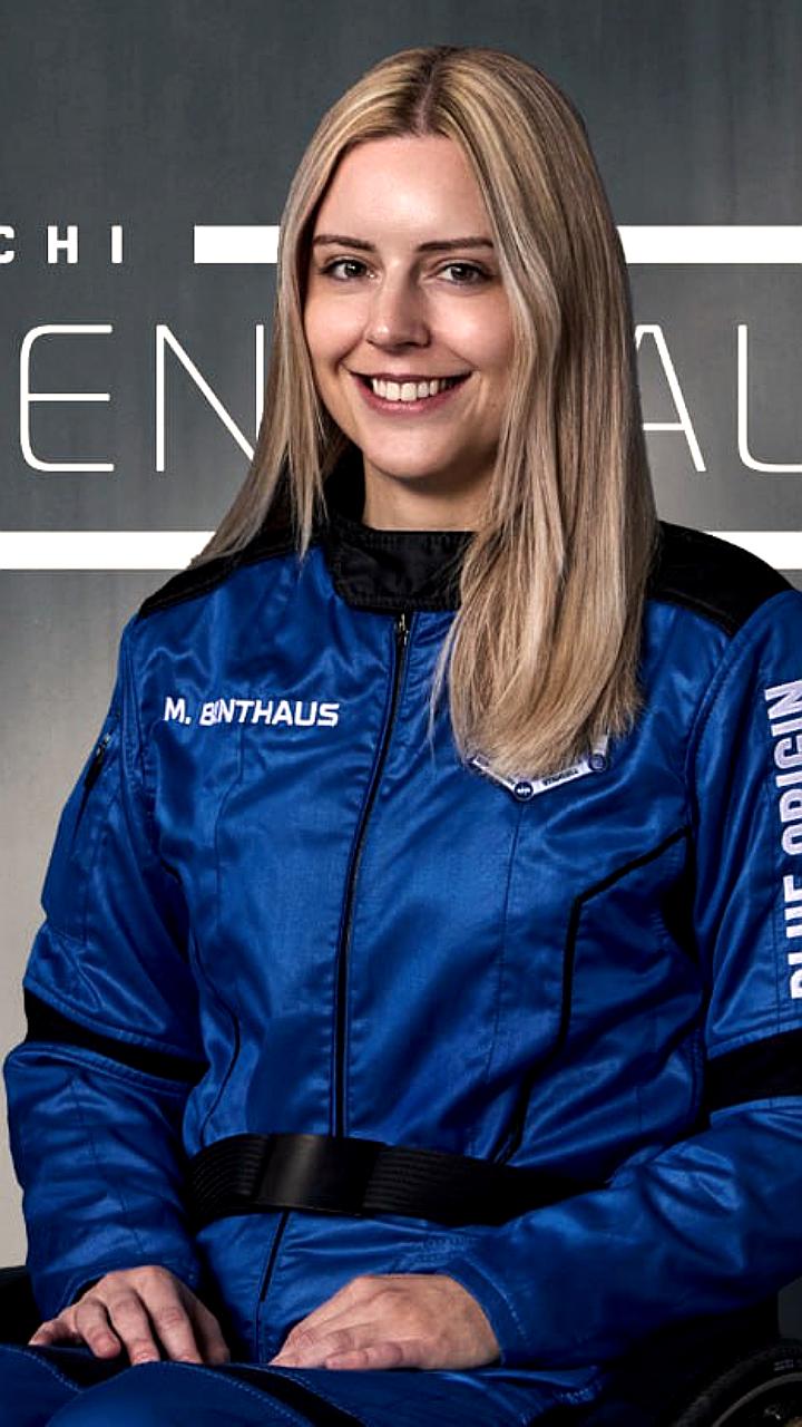 Инвалид колясочник Микаэла Бентхаус совершит суборбитальный полет с Blue Origin