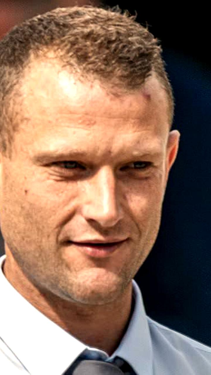 Британец Люк Ярвуд приговорен к 18 месяцам тюрьмы за антииммиграционные твиты