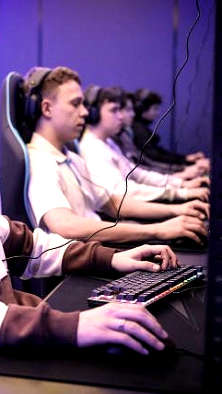 В Челябинске открыт первый фиджитал центр для молодежи