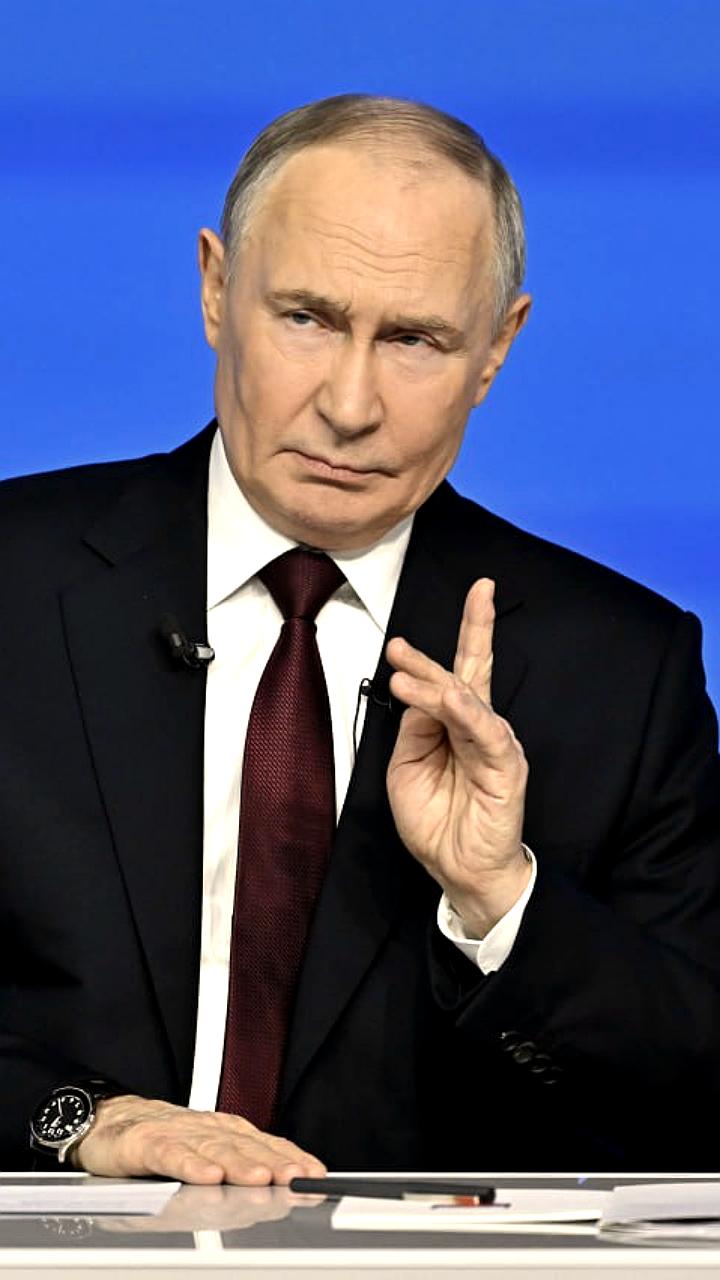 Путин обсудил повышение пособий по уходу за ребенком и решение проблемы с детскими садами