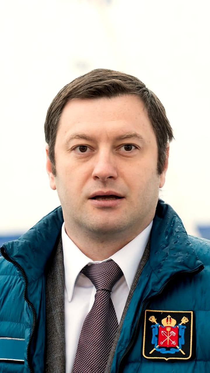 Глава комитета по транспорту Валентин Енокаев уходит в отставку, возможные преемники на пост