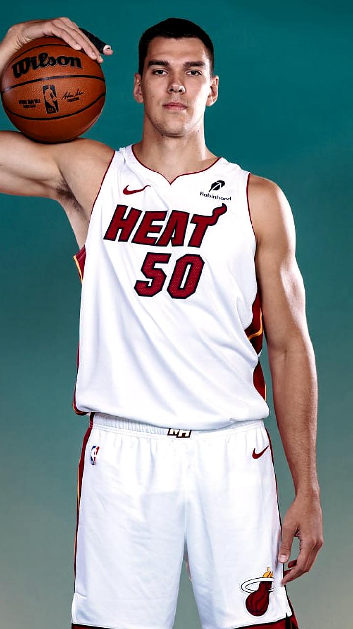 Дебют Владислава Голдина в НБА: одна передача в матче против Бостона