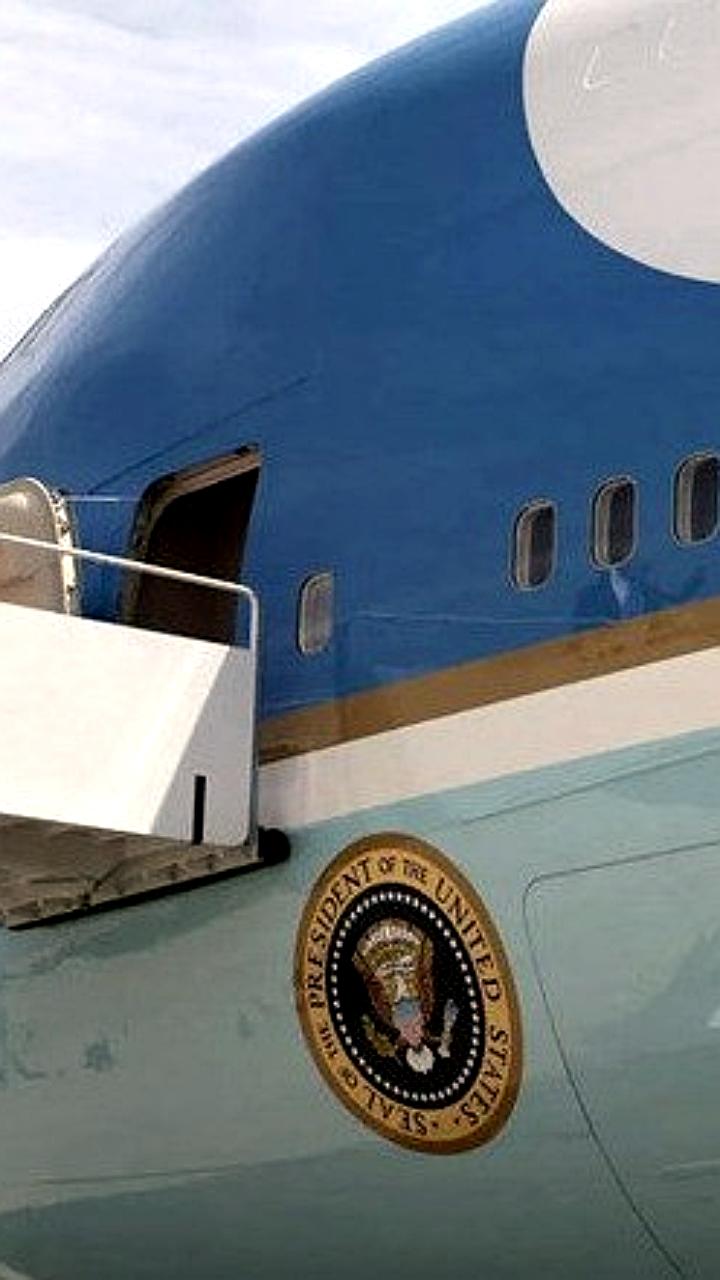 Трамп и Дмитриев направляются во Флориду для переговоров по Украине