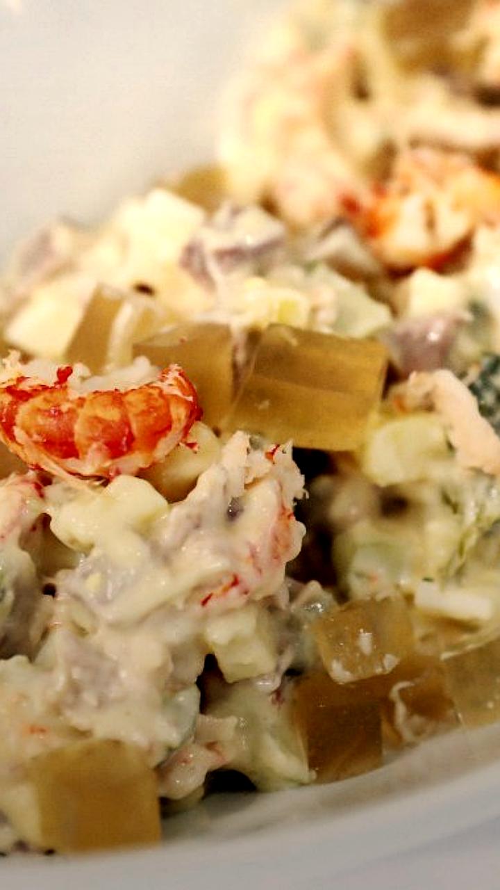 Врач предупреждает о рисках сочетания Оливье с алкоголем