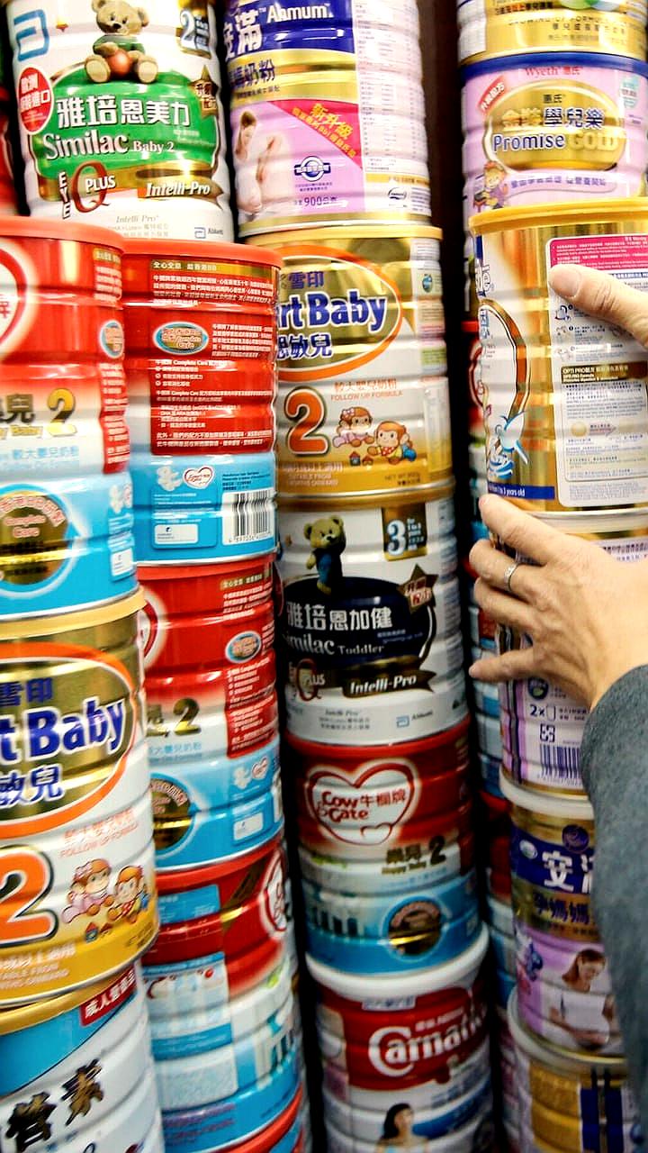 Депутат предлагает продавать детские смеси только по рецепту с предупреждениями