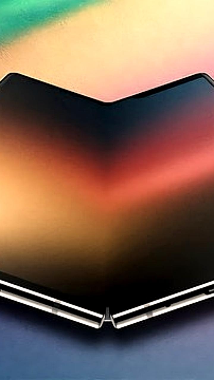 Apple продолжает работу над iPhone Fold, сталкиваясь с проблемами дисплея