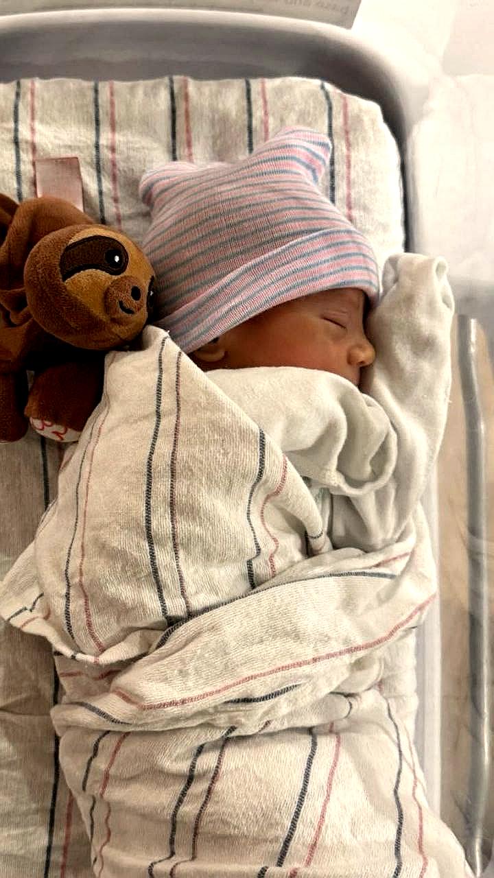 Анна Курникова и Энрике Иглесиас стали родителями в четвёртый раз