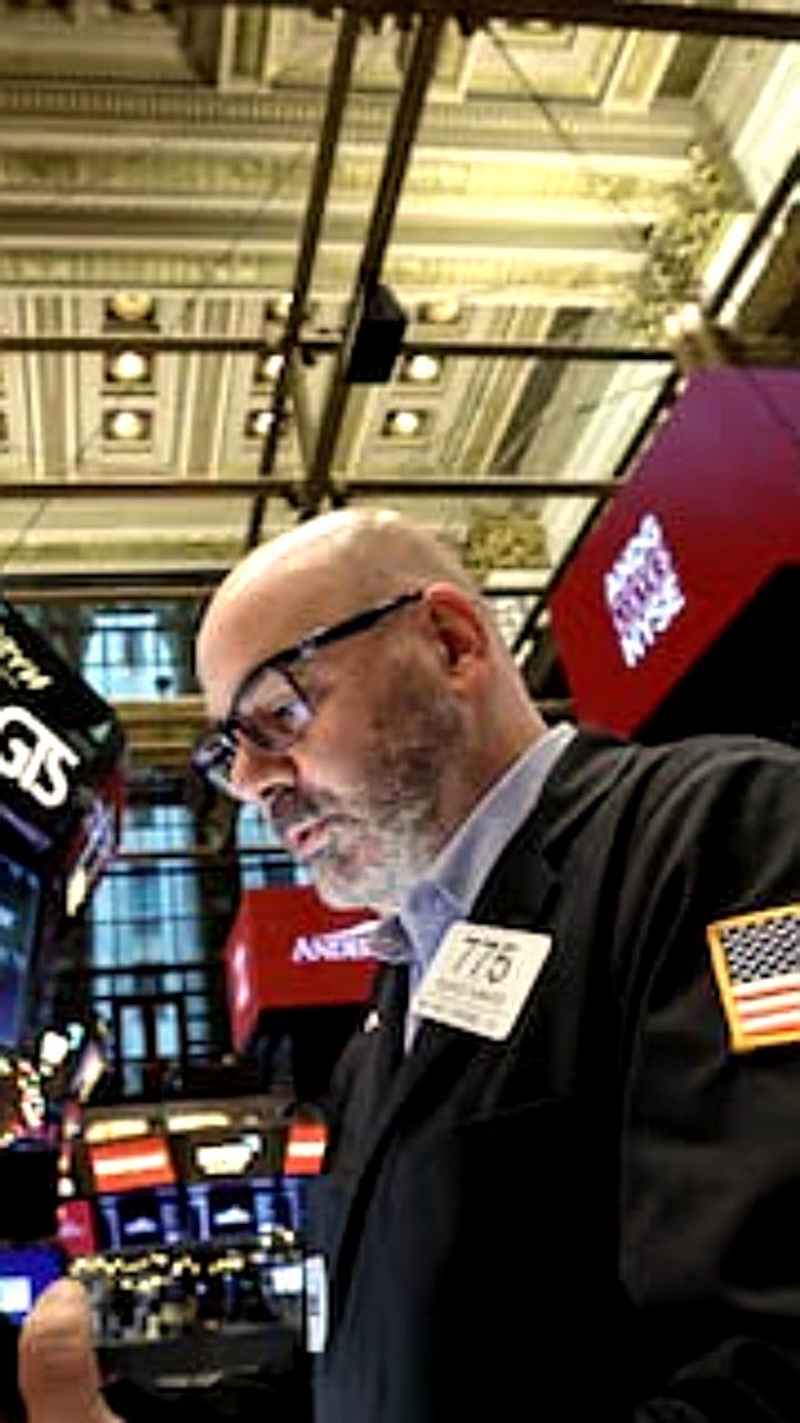 Розничные инвесторы увеличивают вложения в американские акции до рекорда в 2025 году