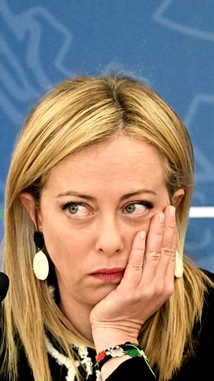 Джорджа Мелони призывает сотрудников правительства Италии отдохнуть перед сложным годом