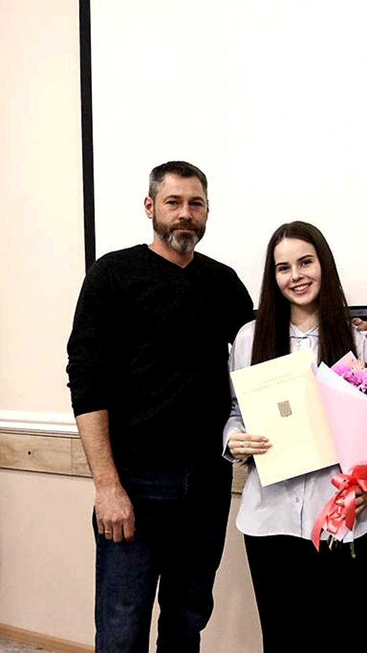 Учащиеся Уфы и Якутска получили именные стипендии за достижения в учебе и спорте