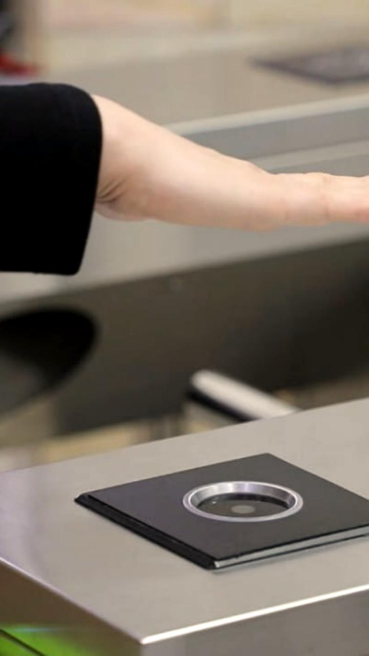 Оплата проезда по ладони внедрена на 29 станциях метро Ташкента